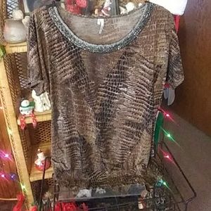 Studio Y Large Brown Round neck